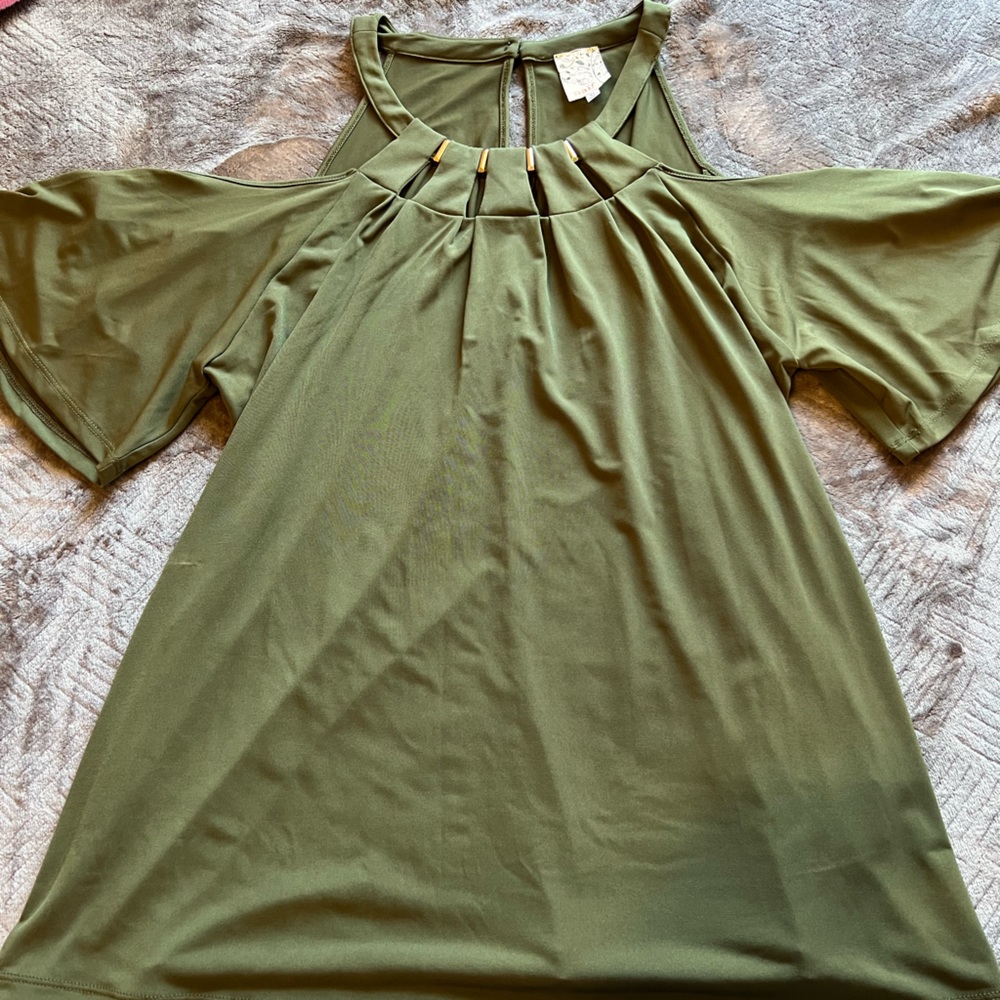 Green open shoulder top